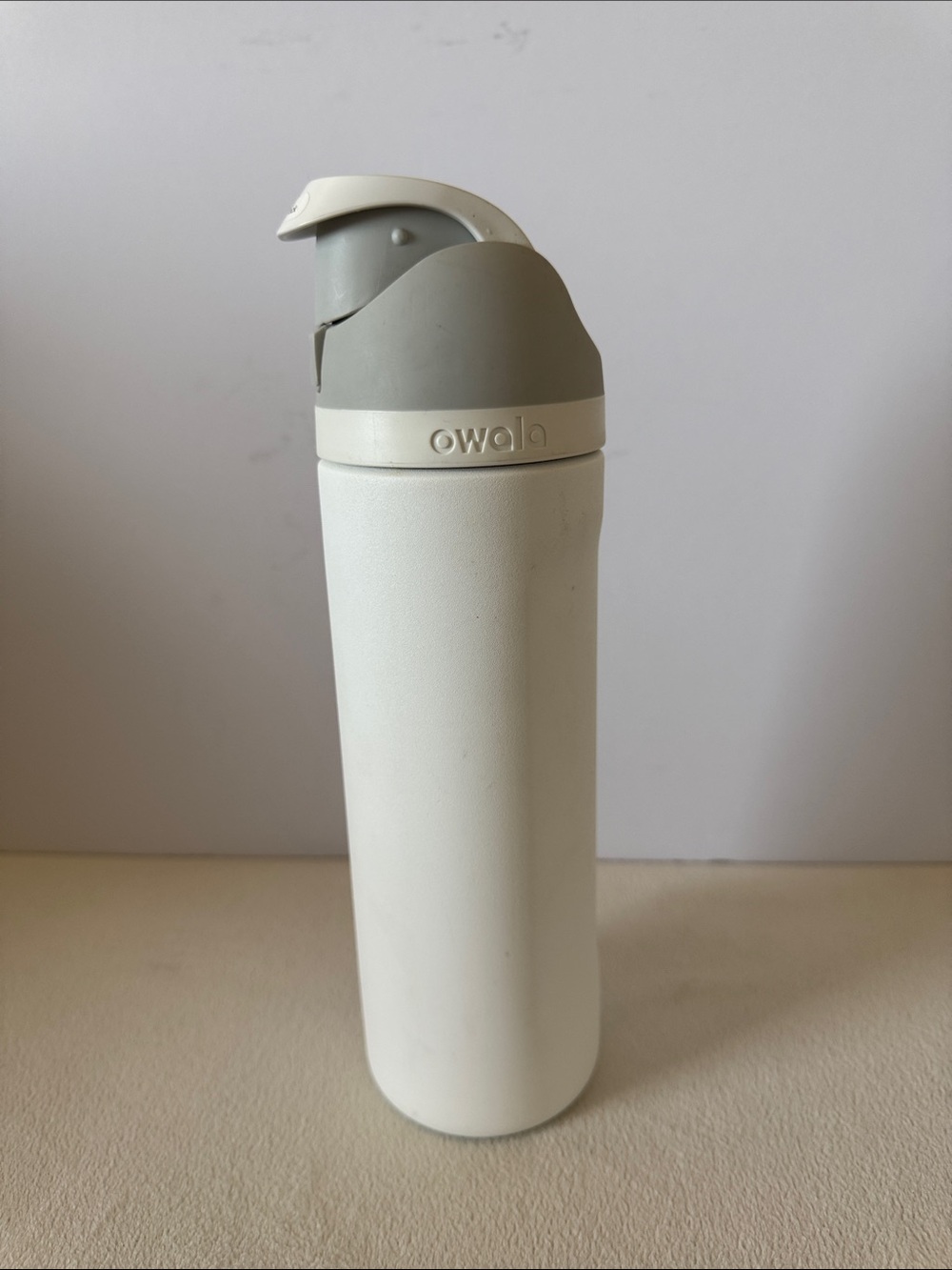 Owala water bottle - Picture 2 of 10